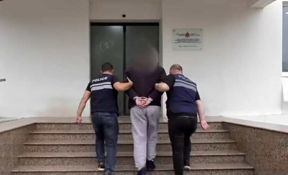 “ქობულეთში არასრულწლოვანზე განხორცილებული ყაჩაღობისა და ძალადობის ბრალდებით დაკავებულია 2 პირი” – შსს