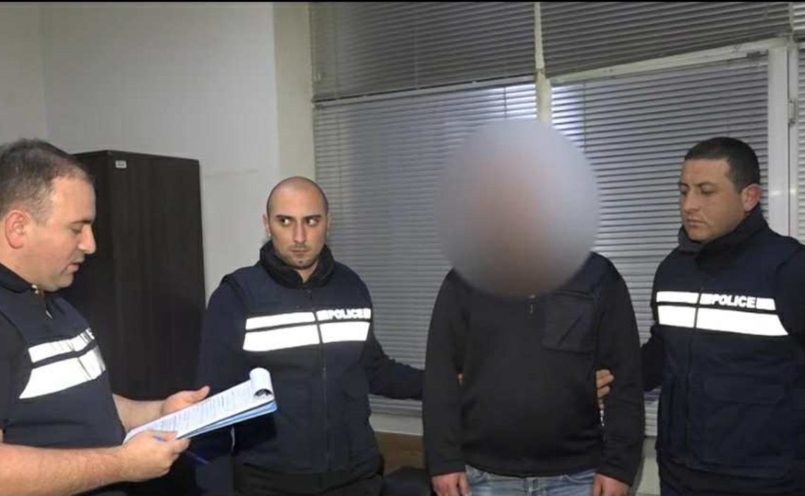 პოლიციამ თბილისში განზრახ მკვლელობის მცდელობის ბრალდებით 1 პირი დააკავა