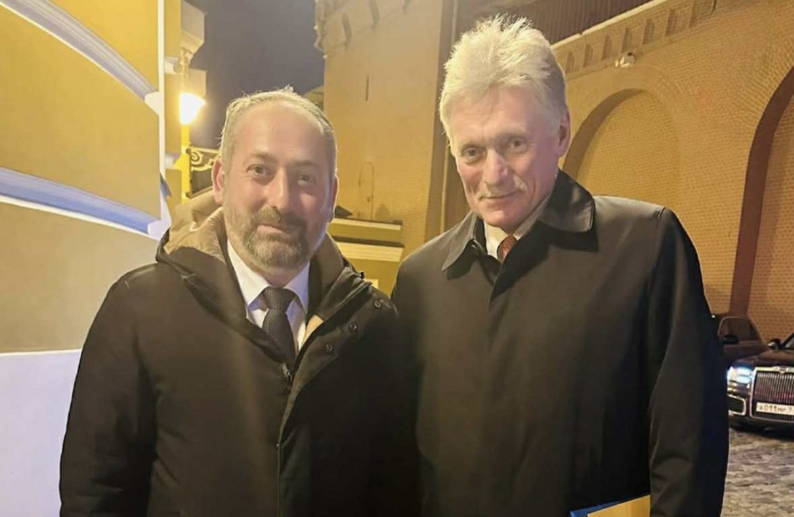 რუსეთში ქართული დიასპორის ხელმძღვანელი პუტინის პრესმდივან პესკოვს შეხვდა