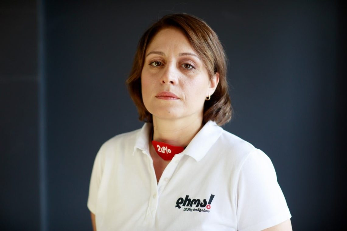 “წერეთ და იკითხეთ რუსებო, მაინც ვერ გადარჩებით” – ელენე ხოშტარია ციხიდან განცხადებას ავრცელებს