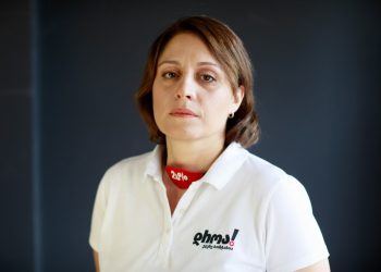 “წერეთ და იკითხეთ რუსებო, მაინც ვერ გადარჩებით” – ელენე ხოშტარია ციხიდან განცხადებას ავრცელებს