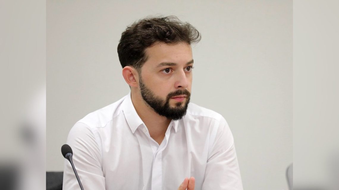 “ჯერჯერობით არ ვიცი, რას ედავებიან ჟურნალისტ გიორგი მამნიაშვილს” – ადვოკატი თორნიკე მიგინეიშვილი