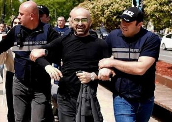 არსებული ინფორმაციით, პოლიციამ დავით გუნაშვილი დააკავა