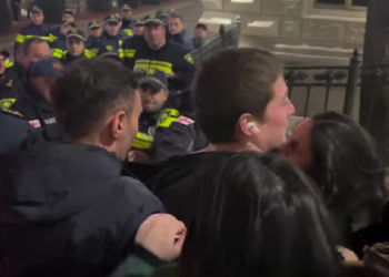 დაპირისპირება პოლიციასა და აქციის მონაწილეებს შორის – დაკავებულია ერთი პირი