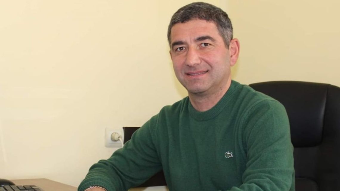 სასამართლომ ხაშურის მერის მოადგილეს და მასთან ერთად დაკავებულ კიდევ ორ პირს აღკვეთის ღონისძიების სახით პატიმრობა შეუფარდა