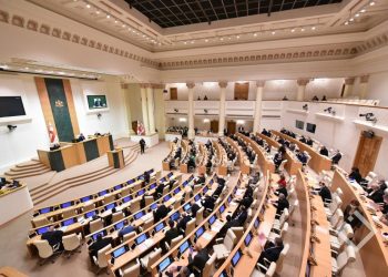 საზღვარგარეთ ხმის მიცემის აკრძალვას I მოსმენით მხარი დაუჭირეს