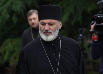 “ადამიანს გაუფრთხილდით და ნუ აქეზებთ ასეთ რაღაცებზე, დაღუპვის გზაზე დგას ადამიანი” – დეკანოზი ანდრია ჯაღმაიძე არქიმანდრიტ დოროთე ყურაშვილზე