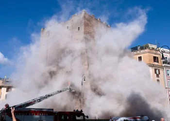 რომში ისტორიული კოშკის ნაწილი ჩამოინგრა – არიან დაშავებულები