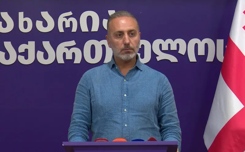 “დარწმუნებული ვარ, როდესაც ის პოლიტიკას დასჭირდება, დაბრუნდება” – გიორგი შარაშიძე ზაზა თავაძეზე საუბრობს