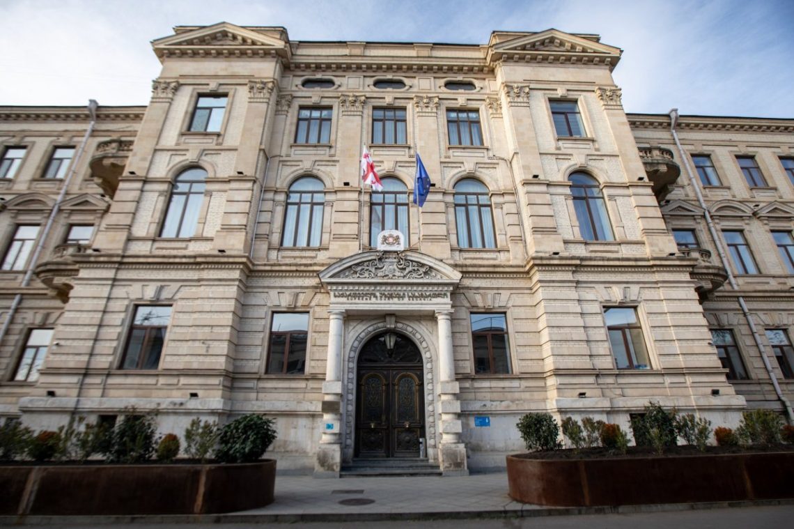 ასაფეთქებელი მოწყობილობის შესახებ შეტყობინების გამო, უზენაეს სასამართლოში ევაკუაცია გამოცხადდა