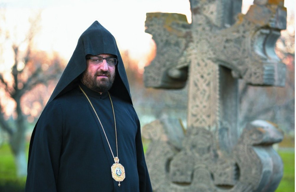 სომხეთის ეკლესიის მთავარეპისკოპოსი ნარკოტიკული საშუალების უკანონო გავრცელების ბრალდებებით დააკავეს