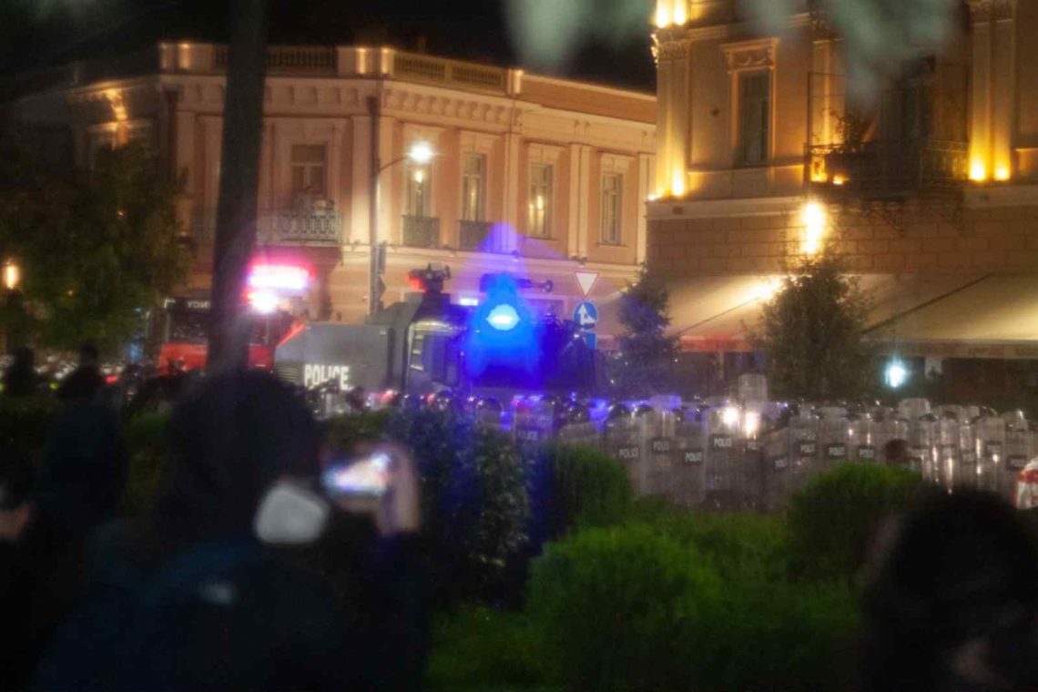 პროკურატურა დაკავებულებს აღიარების სანაცვლოდ გარიგებას სთავაზობს-სასახლის ღობის საქმე