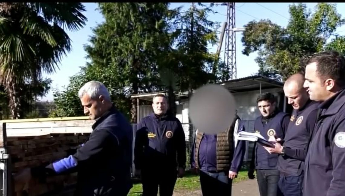 “მერქნიანი მცენარის უკანონო გაჩეხვისა და ხე-ტყის უკანონო დამზადების ფაქტზე დაკავებულია 1 პირი” – შსს