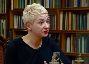 “ღმერთმა ძალა მისცეს ბიძინა ივანიშვილს ამდენი მოღალატის ხელში” – რას წერს რუსუდან შარაძე