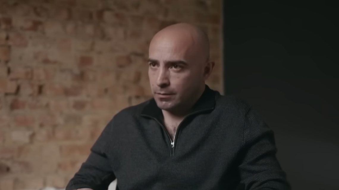 “ჩვენ ეს ნივთიერება დავტესტეთ 2009 წელს, ან 2009 წლამდე. ეს მოხდა იალღუჯაზე. ტესტირების მომენტში შევთავაზეთ, რომ არ იქნებოდა ამის გამოყენება სასურველი. და სხვათა შორის, მაშინვე თქვეს, რომ თუ ეს ასეთი თემა იყო, არ გამოვიყენოთ. შემდეგ კი მოხდამისი დალუქვა“ – გდდ-ის შეიარაღების განყოფილების ყოფილი უფროსი