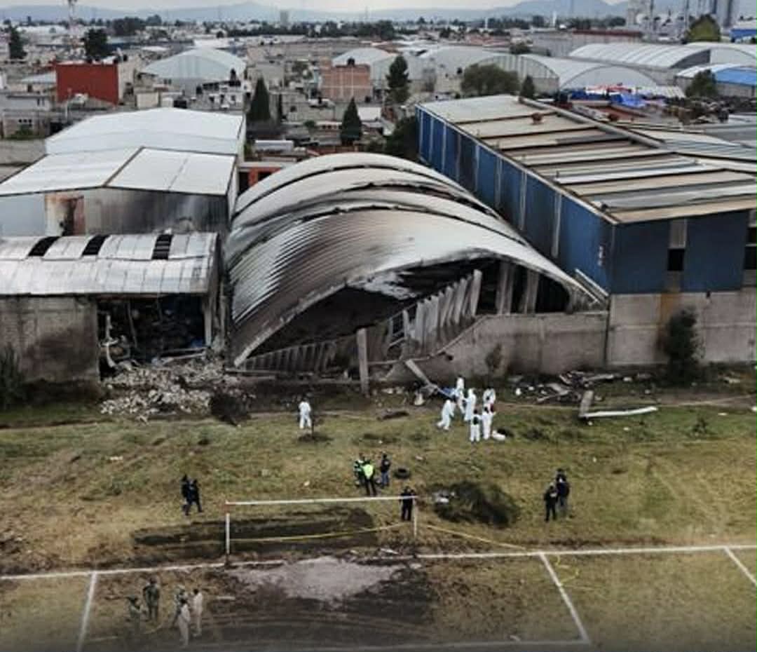 მექსიკაში ქალაქ მეხიკოში თვითმფრინავი ჩამოვარდა დაიღუპა 7 ადამიანი