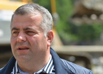 ინფრასტრუქტურის მინისტრის ყოფილ მოადგილეს, კობა გაბუნიას პატიმრობა ნახევარი მილიონი ლარის ოდენობის გირაოთი შეუცვალეს – ის სასამართლო დარბაზშივე გაათავისუფლეს