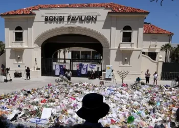 ავსტრალიაში მომხდარ თავდასხმაში ეჭვმიტანილს 59 ბრალდება წაუყენეს