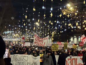 მზია ამაღლობელის გათავისუფლების მოთხოვნით მარში თავისუფლების მოედნისკენ მიემართება