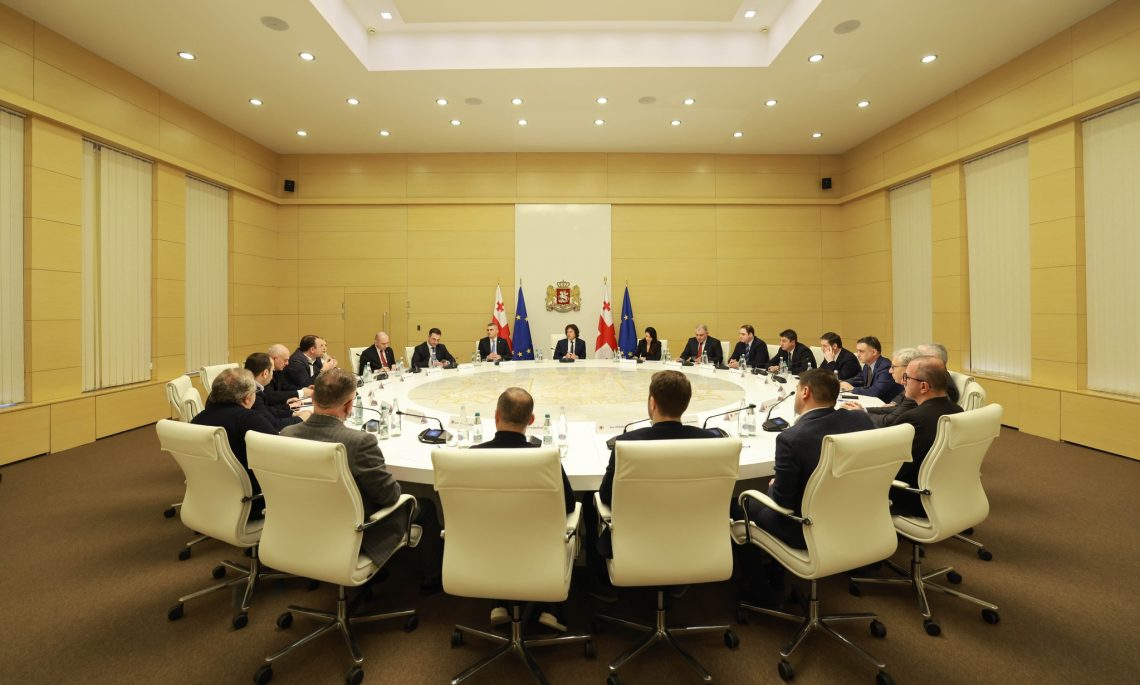 ირაკლი კობახიძე სადისტრიბუციო კომპანიების წარმომადგენლებს შეხვდა