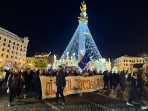 მზია ამაღლობელის გათავისუფლების მოთხოვნით მარში თავისუფლების მოედნისკენ მიემართება