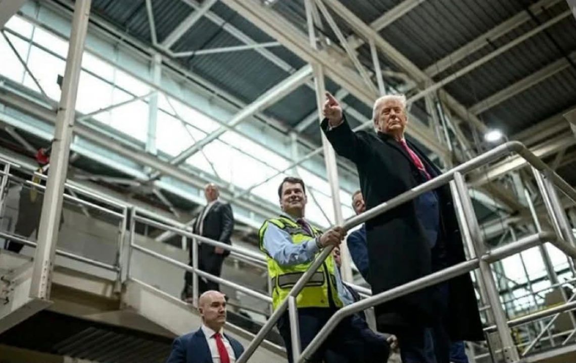 Ford-ის ქარხნის თანამშრომელი, რომელმაც დონალდ ტრამპს „პედოფილების დამცველი“ უწოდა, სამსახურიდან გაათავისუფლეს