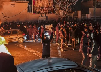 “საავადმყოფოში ყველა საწოლი დაკავებულია, ხალხი ტერორმა შეიპყრო” – ირანიდან გაქცეული ექიმი