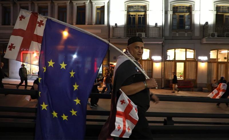 დაკავებულმა ბათუმელმა მედროშემ, ზურაბ ჭავჭანიძემ შიმშილობა შეწყვიტა