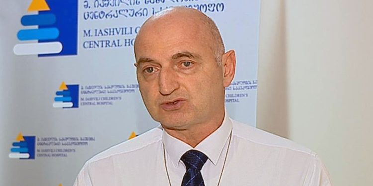 “ამ ბაქტერიამ შეიძლება გამოიწვიოს ღებინება, საერთო სისუსტე”-ივანე ჩხაიძე მშობლებს აფრთხილებს