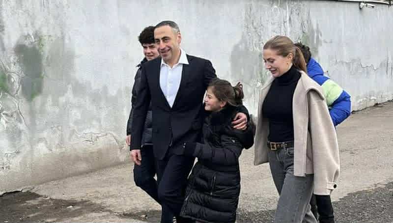 გიორგი ვაშაძემ საპატიმრო დატოვა