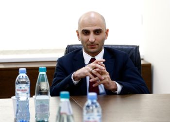 დაკავებული ჯანდაცვის მინისტრის ყოფილი მოადგილის ადვოკატი პირველკომენტარს აკეთებს