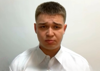 “საქართველოს ხელისუფლების გადაწყვეტილებით აღშფოთებული ვარ” – თბილისში დაკავებული რუსი აქტივისტის შვილი