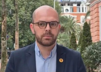 ბათუმში საზოგადოებრივი ტრანსპორტით მგზავრობის საფასურის გაზრდა იგეგმება – ვაჟა დარჩია