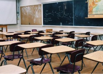 სკოლებში მობილური ტელეფონების გამოყენების წესი შემუშავდება – დეტალები