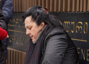 მოკლული მასწავლებლის, გიგა ავალიანის საქმეზე დაკავებული ერთ-ერთი არასრულწლოვანის დედა განცხადებას ავრცელებს