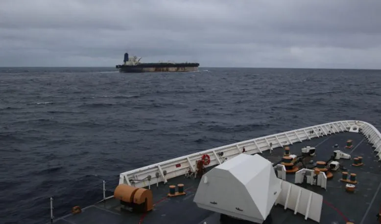 “აშშ-ის მიერ ატლანტის ოკეანეში დაკავებულ რუსულ ტანკერზე საქართველოს 6 მოქალაქეა, მათ შორის საქართველოს მოქალაქეა გემის კაპიტანიც” – რუსული მედია