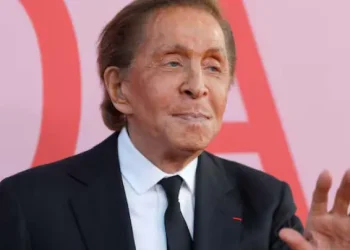 იტალიელი დიზაინერი ვალენტინო 93 წლის ასაკში გარდაიცვალა