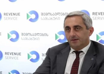 შემოსავლების სამსახურის უფროსის ყოფილი მოადგილე ვლადიმერ ხუნდაძე საგამოძიებო ორგანოებს ჩაბარდა – ციხიდან გამოუშვეს მისი ძმა