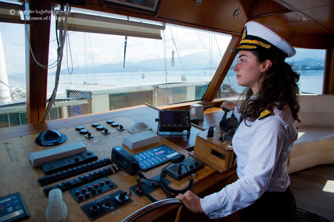 პირველი ქალი კაპიტანი საქართველოში ნათია ლაბაძე გახდა