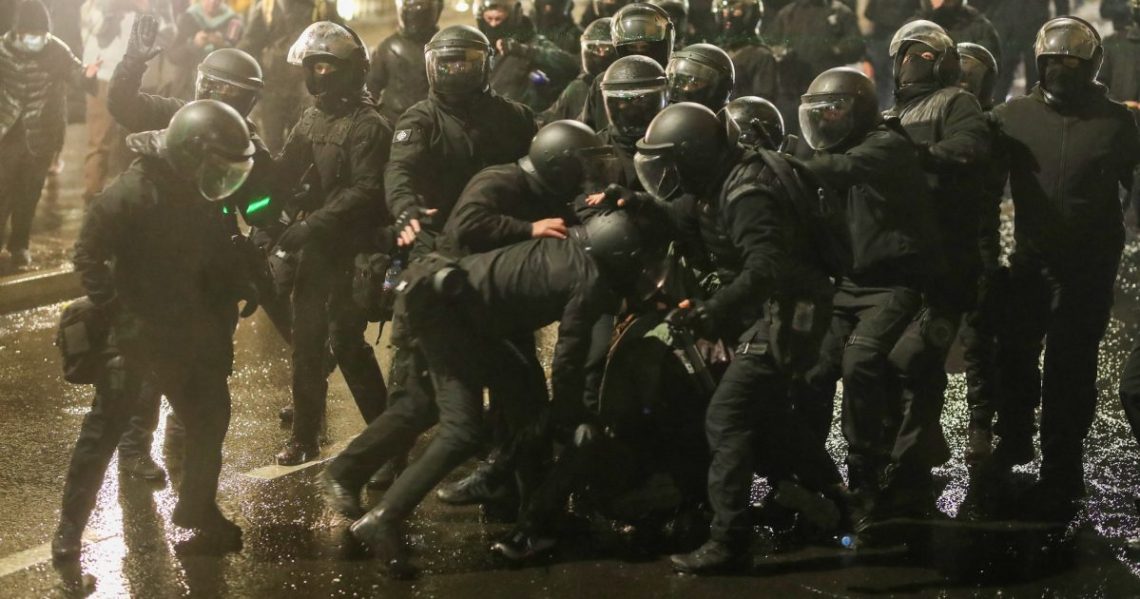 6 ოპოზიციური პარტია საგანგებო განცხადებას ავრცელებს