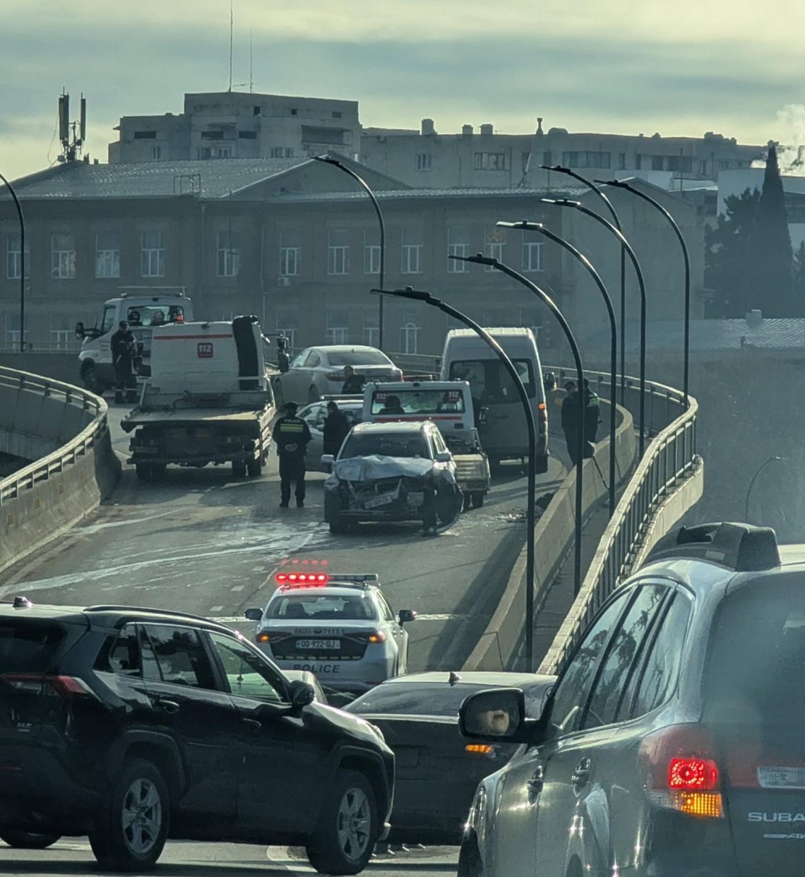 გმირთა მოედანზე ავტოსაგზაო შემთხვევა მოხდა