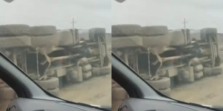 ლილოს ნაგავსაყრელთან  სპეც ტექნიკა გადაყირავდა