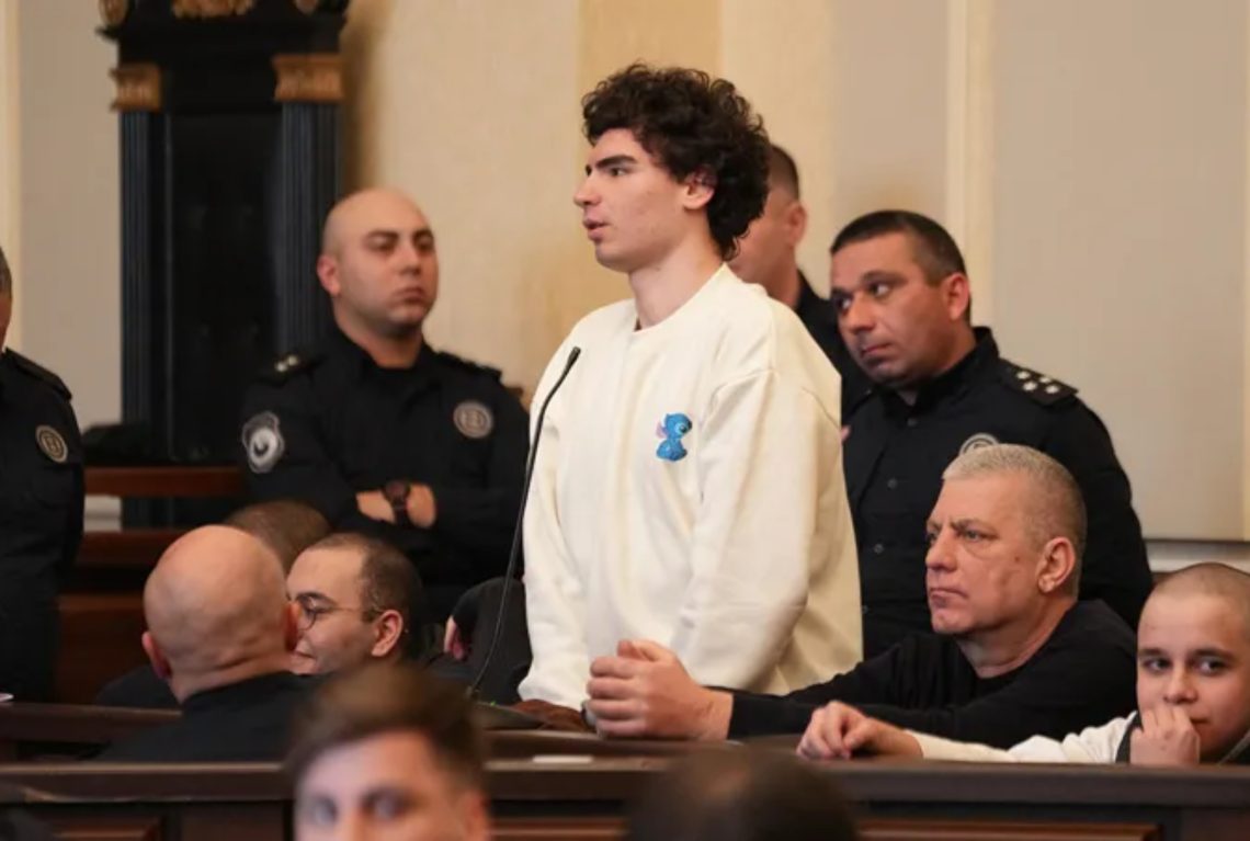 “დავიწყე შიმშილობა იმ მიზეზით, რომ ციხის დირექტორის მოვალეობის შემსრულებელი, არც მნახულობდა და არც განცხადებაზე ჰქონია რეაგირება… ვითხოვდი ადამიანურ საცხოვრებელ პირობებს საკანში” – ნიკოლოზ ჯავახიშვილის წერილი ციხიდან