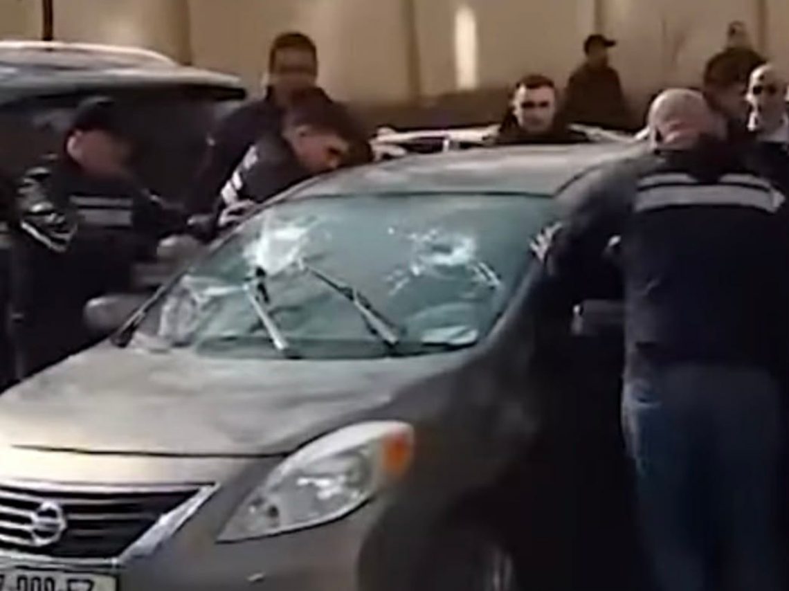 ჯანგველაძის მკვლელობის საქმის სხდომის პარალელურად, დაპირისპირება იყო საქალაქო სასამართლოს ეზოში –  რა ვითარებაა ადგილზე