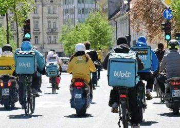 უცხოელებისთვის შრომითი საქმიანობის უფლების მოთხოვნის საფასური 200 ლარი, დაჩქარებული წესით კი 400 ლარი იქნება