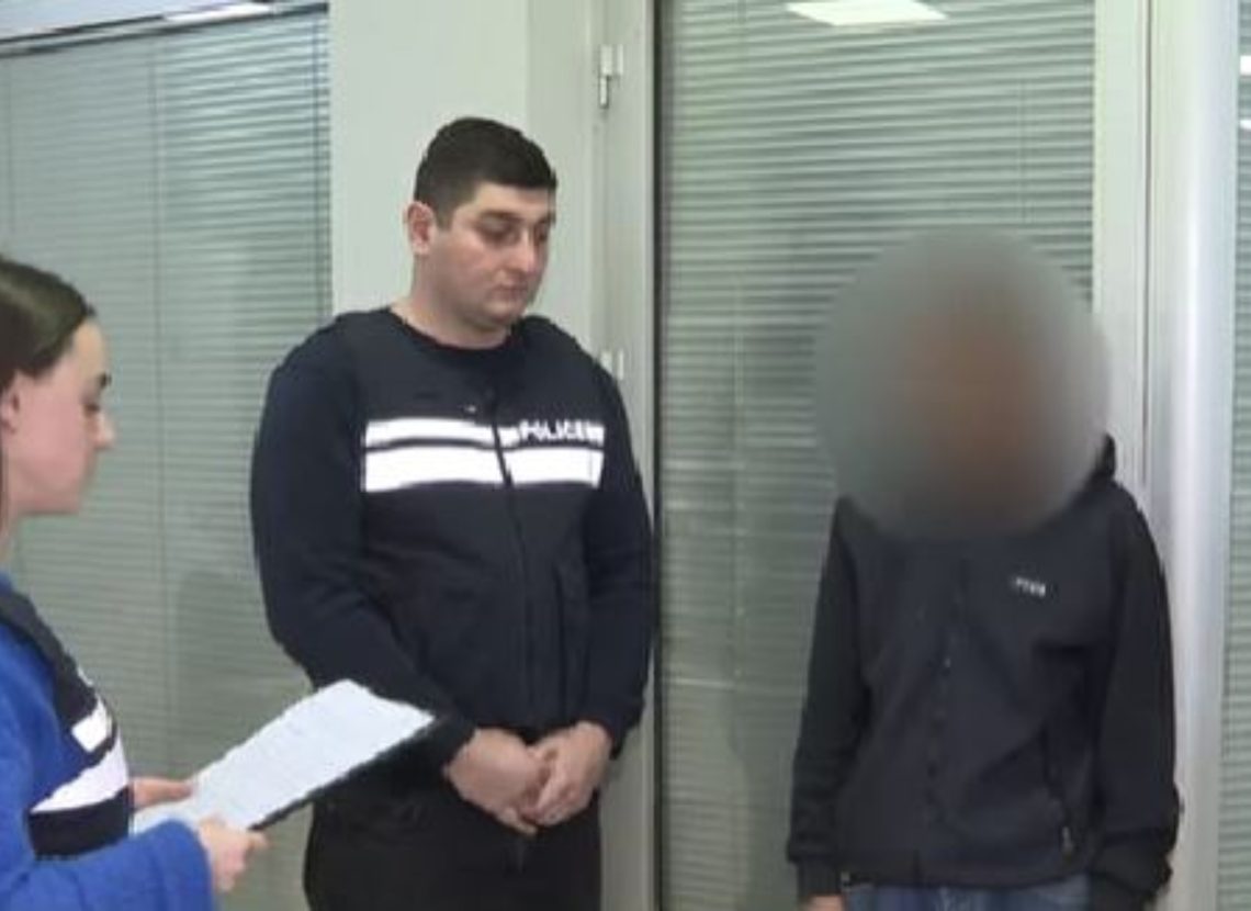 თბილისში ჯგუფურად ჩადენილი ქურდობის ბრალდებით – ორი პირი დააკავეს