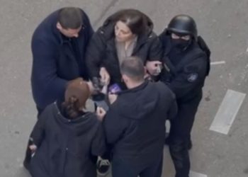 ვრცელდება ელისო კილაძის დაკავების კადრი