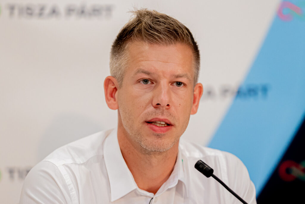 უნგრეთის ოპოზიციური პარტიის, „ტიზას“ ლიდერს, პიტერ მაგიარს პირადი ცხოვრების ამსახველი კადრები გაუვრცელეს