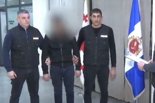 პოლიციამ გურჯაანში მომხდარი დაჭრის ფაქტზე ცხელ კვალზე – ერთი პირი დააკავა