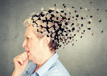 მეცნიერებმა დაადგინეს, თუ რატომ აზიანებს ალცჰაიმერის დაავადება ქალებს უფრო ხშირად